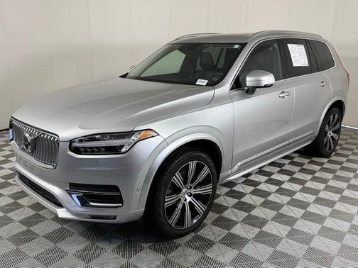 2022 Volvo XC90 T6 Inscription