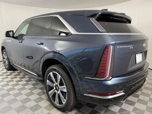 2025 Cadillac Escalade Luxury
