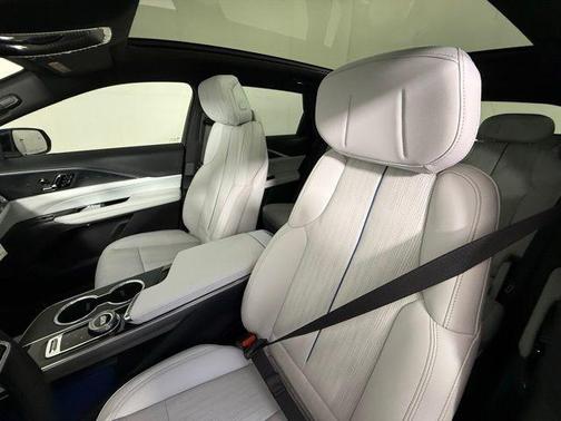 2025 Cadillac LYRIQ Luxury w/1SC