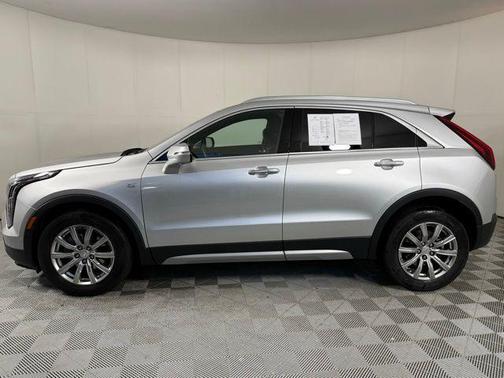 2022 Cadillac XT4 Premium Luxury
