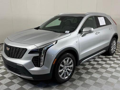 2022 Cadillac XT4 Premium Luxury