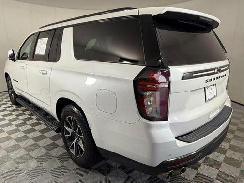 2022 Chevrolet Suburban 4WD Z71