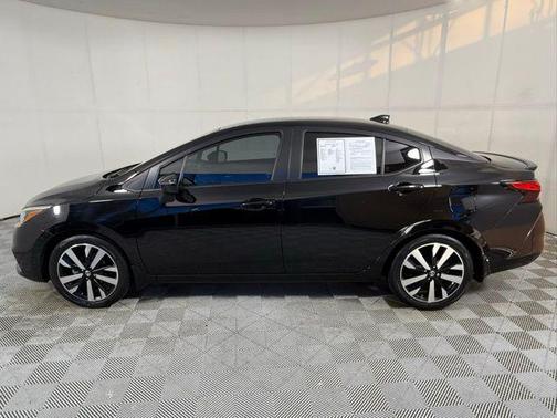 2022 Nissan Versa 1.6 S