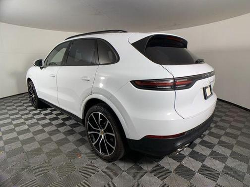 2022 Porsche Cayenne S