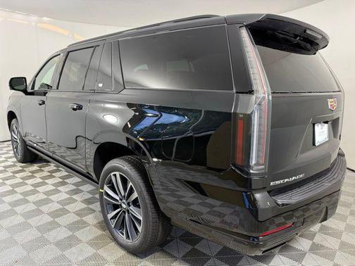 2025 Cadillac Escalade ESV Sport