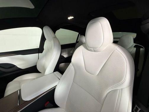 2022 Tesla Model X Dual Motor All-Wheel Drive