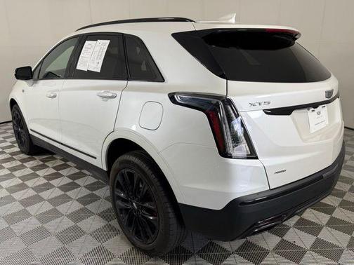 2022 Cadillac XT5 Sport