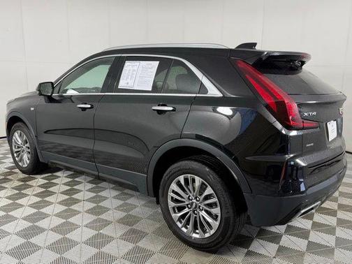 2025 Cadillac XT4 Premium Luxury