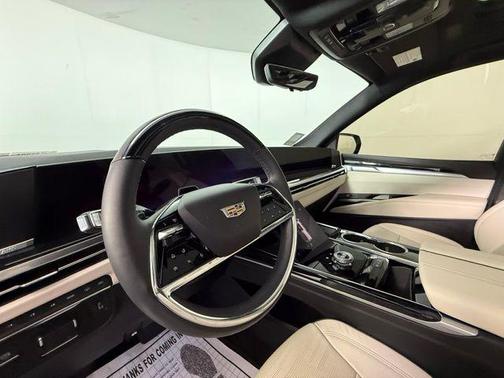 2025 Cadillac Escalade ESV Sport