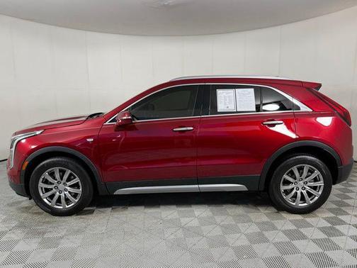 2022 Cadillac XT4 Premium Luxury