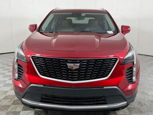 2022 Cadillac XT4 Premium Luxury