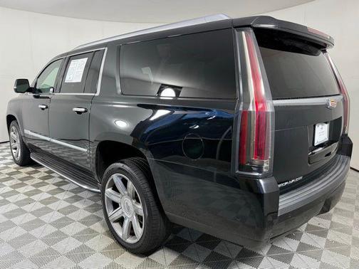 2020 Cadillac Escalade ESV Luxury