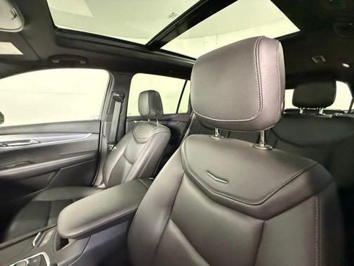 2023 Cadillac XT6 Luxury FWD