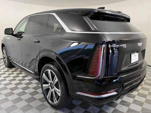 2025 Cadillac Escalade Luxury