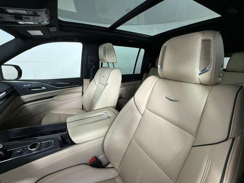 2023 Cadillac Escalade ESV Premium Luxury