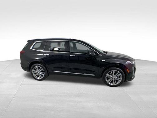 2022 Cadillac XT6 Premium Luxury FWD