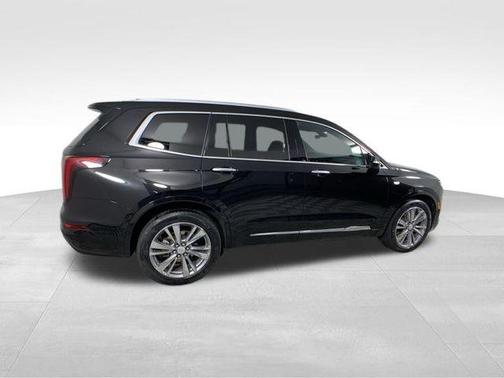 2022 Cadillac XT6 Premium Luxury FWD