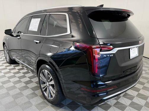 2022 Cadillac XT6 Premium Luxury FWD
