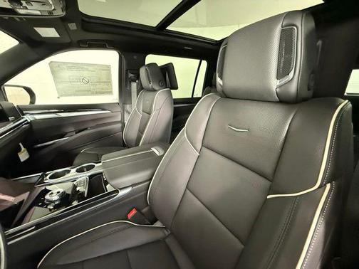 2025 Cadillac Escalade ESV Sport