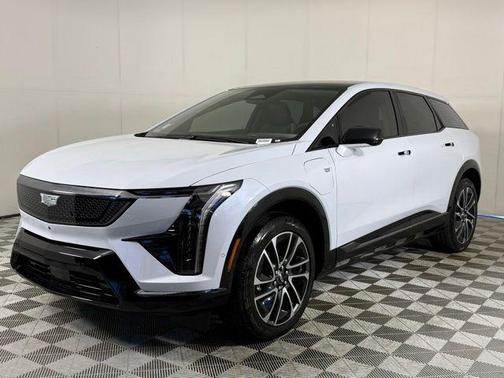 Vibrant White Tricoat 2026 Cadillac OPTIQ Sport