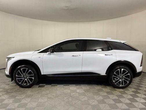 Vibrant White Tricoat 2026 Cadillac OPTIQ Sport