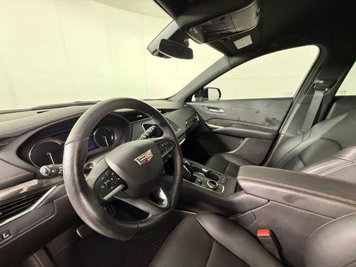 2023 Cadillac XT4 Sport