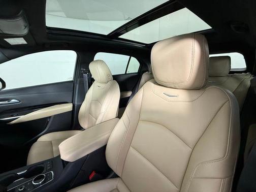2024 Cadillac XT4 Luxury