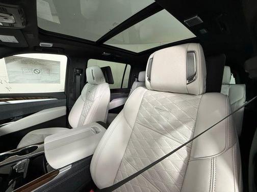 2026 Cadillac Escalade ESV Platinum