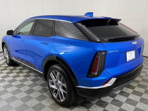 2025 Cadillac OPTIQ Luxury 1 AWD