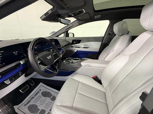 2025 Cadillac OPTIQ Sport 2 AWD