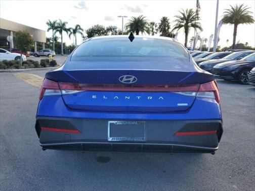 2024 Hyundai ELANTRA HEV Blue