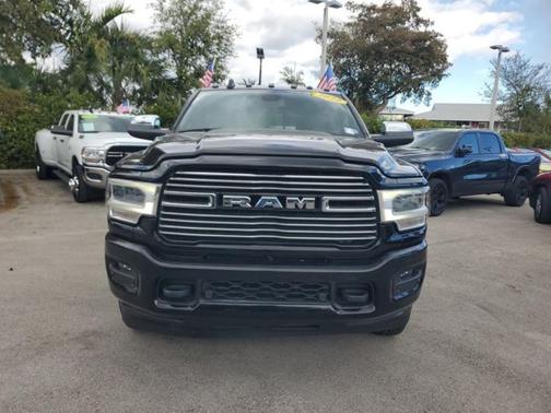 2022 RAM 3500 Laramie Crew Cab 4x4 8' Box