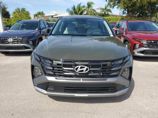 2026 Hyundai TUCSON SE