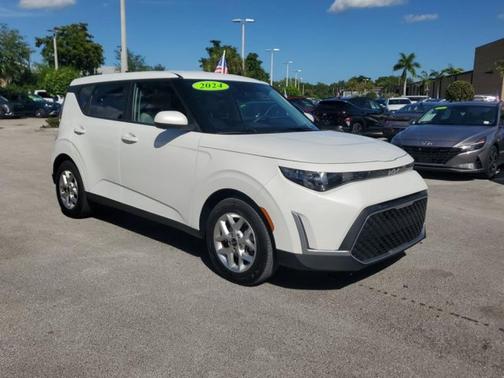 2024 Kia Soul LX