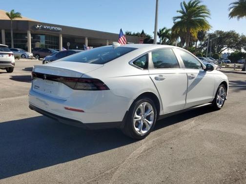 2025 Honda Accord LX 1.5T