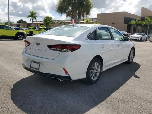 2019 Hyundai SONATA SE