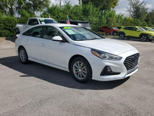 2019 Hyundai SONATA SE
