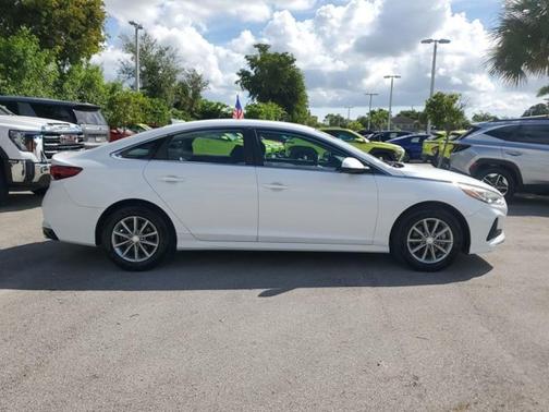 2019 Hyundai SONATA SE