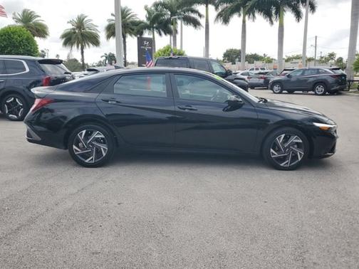 2025 Hyundai ELANTRA Sport