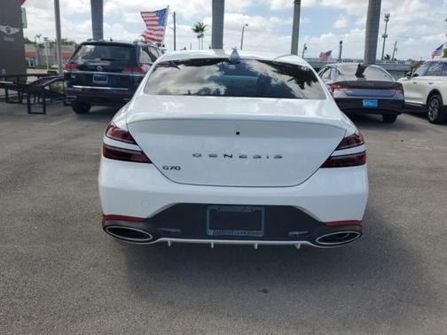 2025 Genesis G70 2.5T RWD