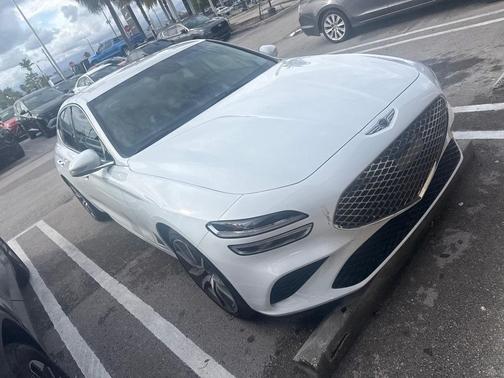 Alta White 2025 Genesis G70 2.5T RWD