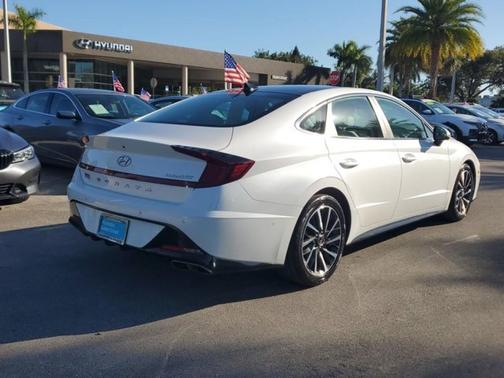 2022 Hyundai SONATA Limited