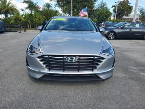2023 Hyundai SONATA SE