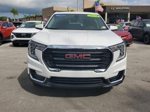 Summit White 2024 GMC Terrain SLE