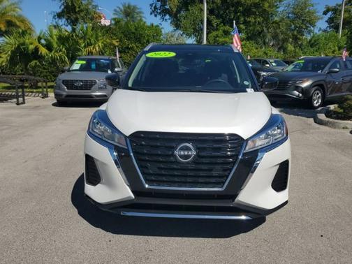 2022 Nissan Kicks SV