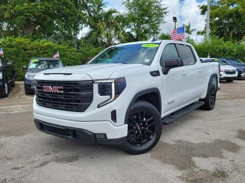 Summit White 2023 GMC Sierra 1500 Elevation