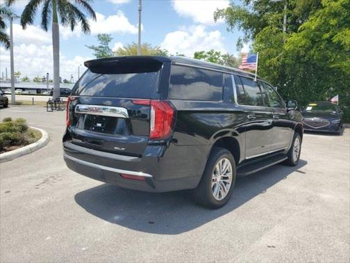 2022 GMC Yukon XL SLT