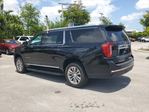 2022 GMC Yukon XL SLT