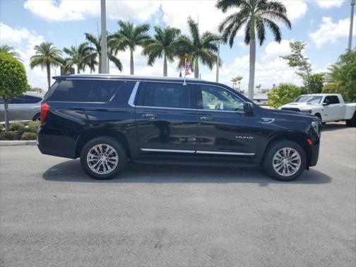 2022 GMC Yukon XL SLT