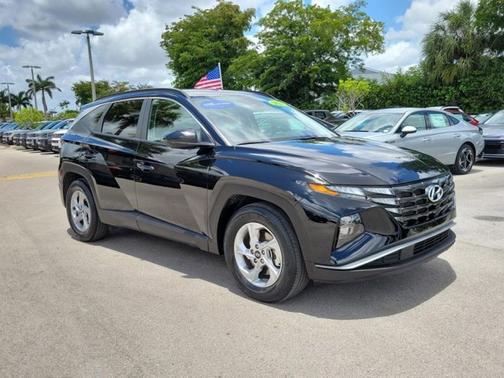 Black Pearl 2024 Hyundai TUCSON SEL
